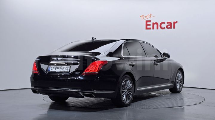 Genesis EQ900 2016 — 2