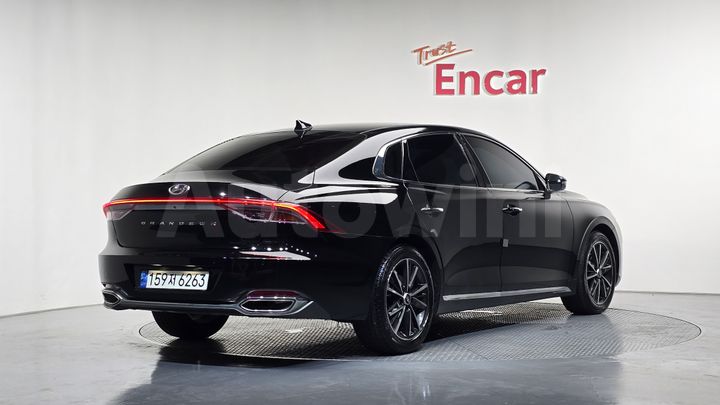 Hyundai Grandeur 2021 — 2