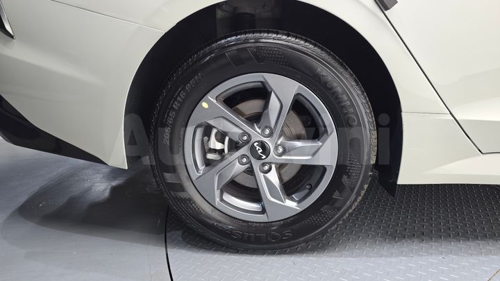 Kia K5 2026 — 5