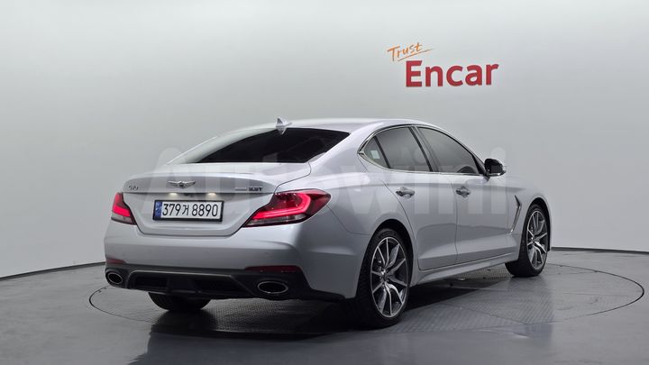 Genesis G70 2018 — 2