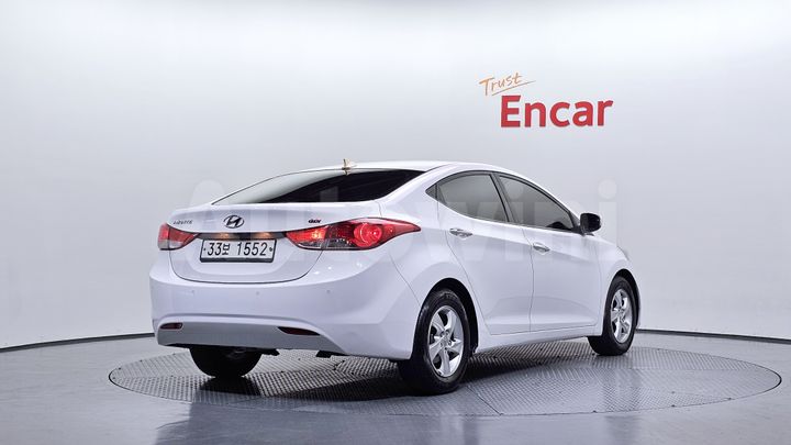 Hyundai Avante 2013 — 2