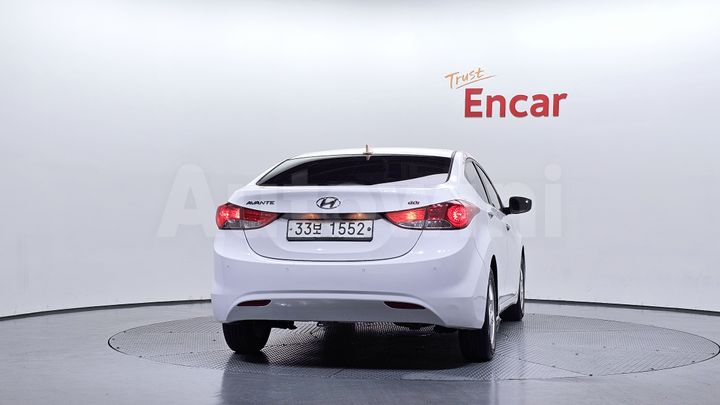 Hyundai Avante 2013 — 4