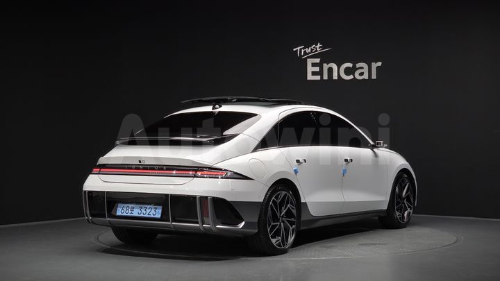 Hyundai Ioniq 2023 — 2