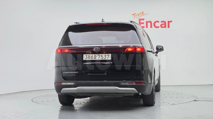 Kia Carnival 2021 — 4