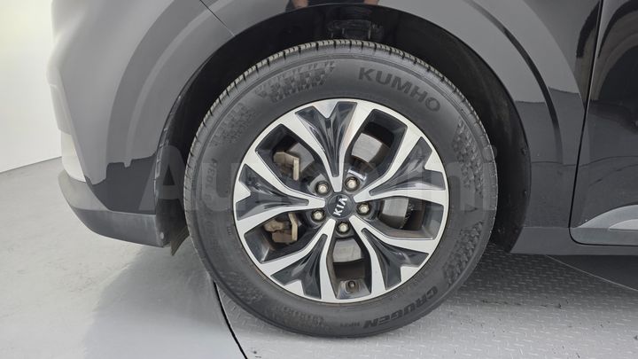 Kia Carnival 2021 — 5