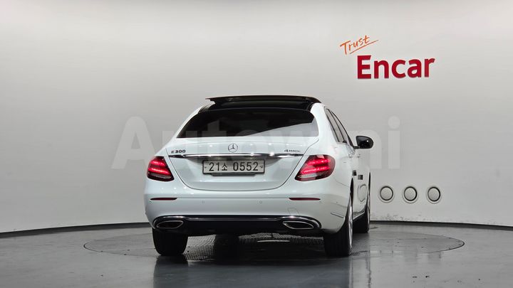 Mercedes-Benz E Class 2017 — 5