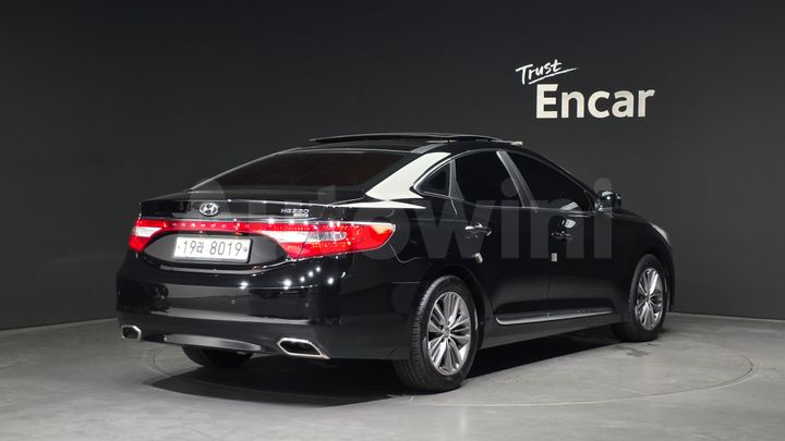 Hyundai Grandeur 2015 — 2