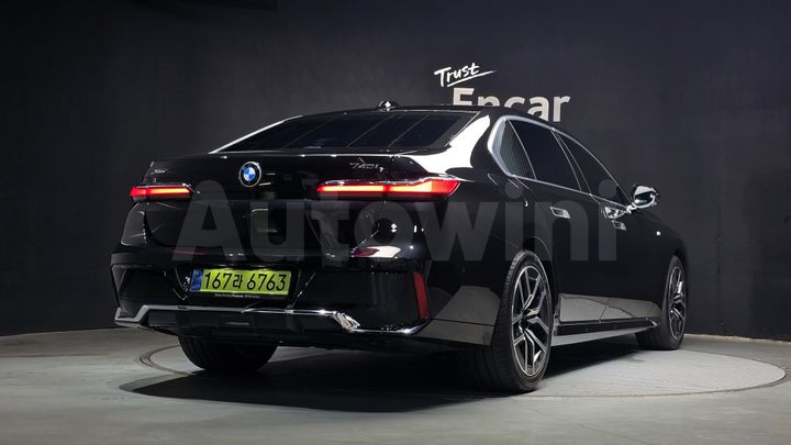 BMW 7 Series 2025 — 2