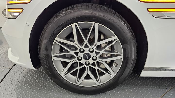 Genesis G80 2025 — 5