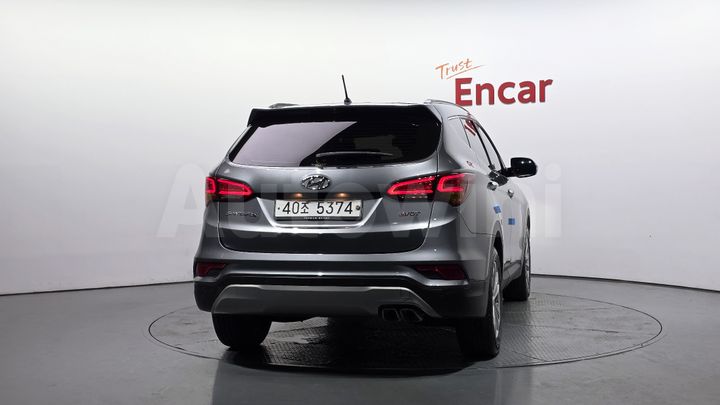 Hyundai SantaFe 2017 — 4