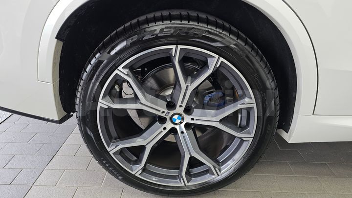 BMW X5 2026 — 5