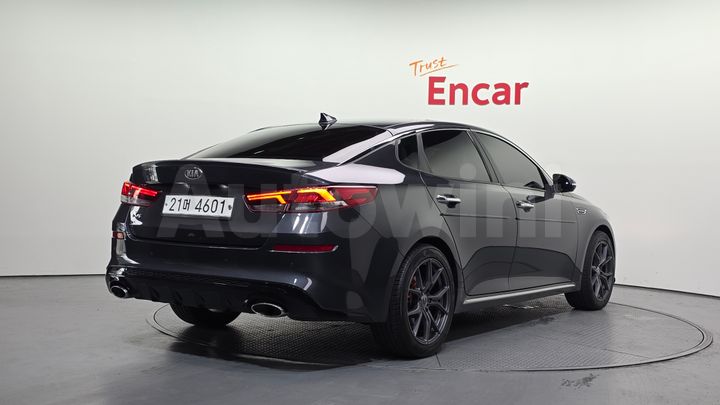 Kia K5 2019 — 2