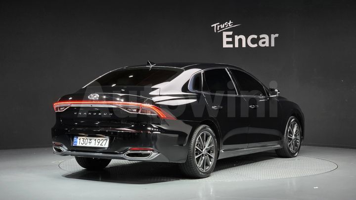 Hyundai Grandeur 2022 — 2