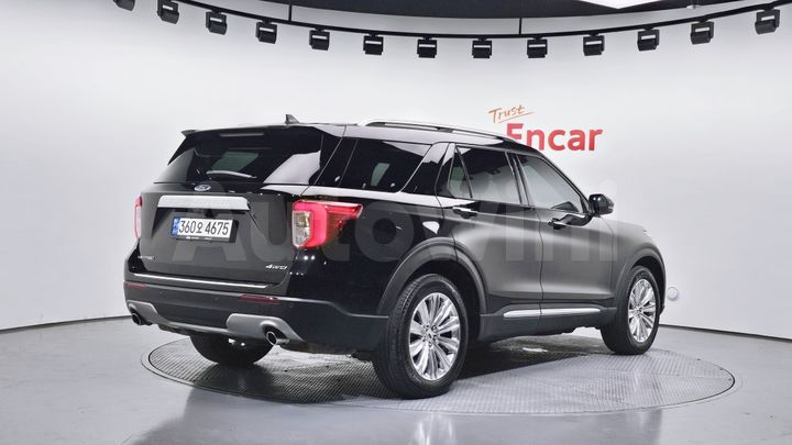 Ford Explorer 2022 — 2