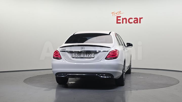 Mercedes-Benz C Class 2017 — 4