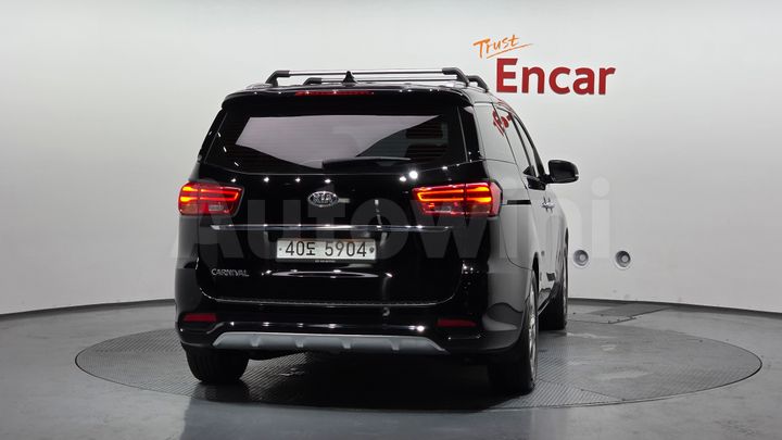 Kia Carnival 2019 — 4