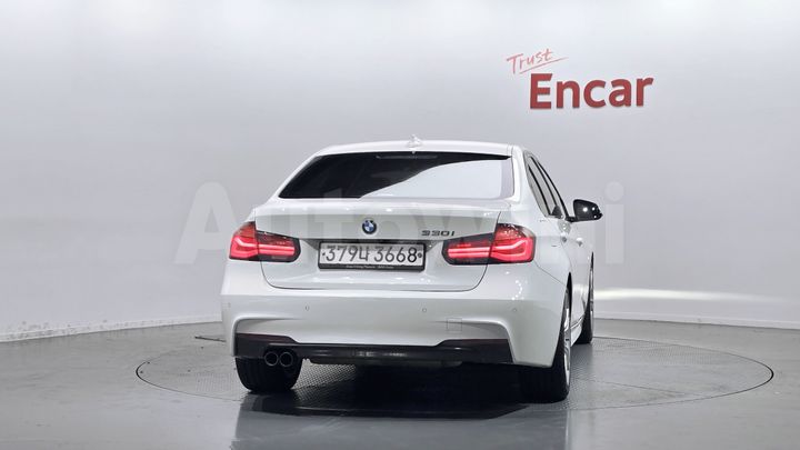 BMW 3 Series 2018 — 5