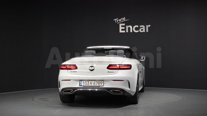 Mercedes-Benz E Class 2022 — 4