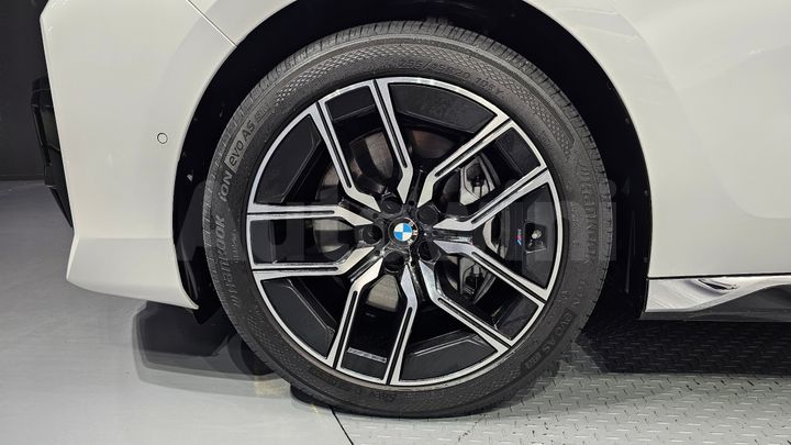 BMW 7 Series 2023 — 5