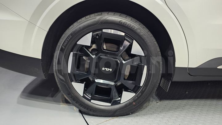 Kia Carnival 2024 — 5