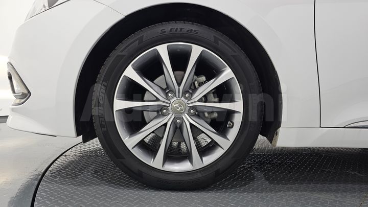 Hyundai Grandeur 2016 — 5