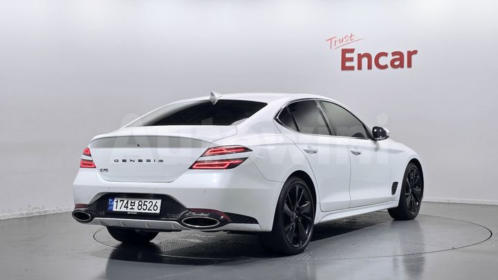 Genesis G70 2021 — 2