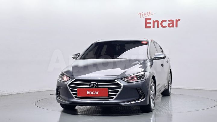 Hyundai Avante 2018 — 3
