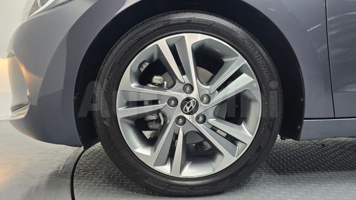 Hyundai Avante 2018 — 5