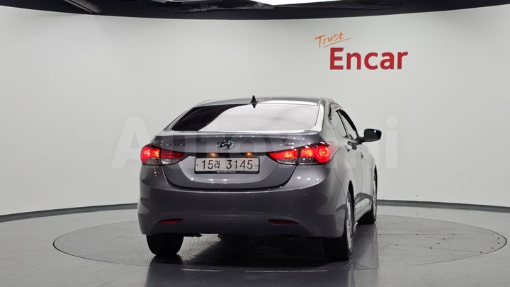 Hyundai Avante 2014 — 4