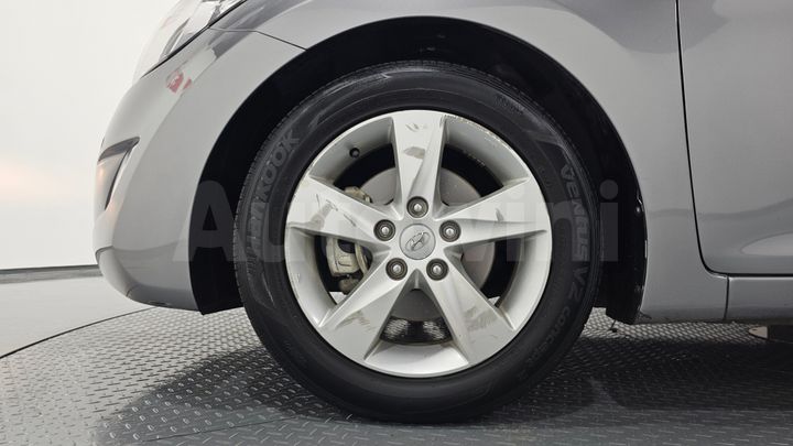 Hyundai Avante 2014 — 5
