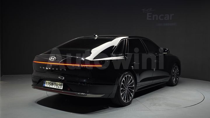 Hyundai Grandeur 2023 — 2