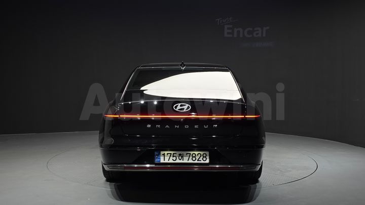Hyundai Grandeur 2023 — 4