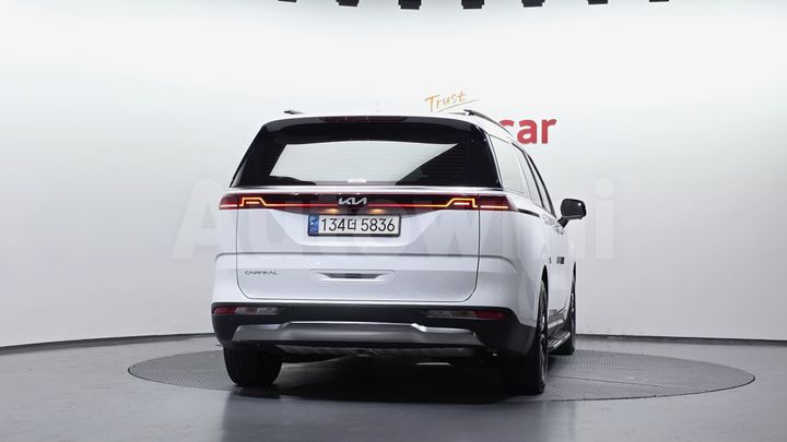 Kia Carnival 2023 — 4