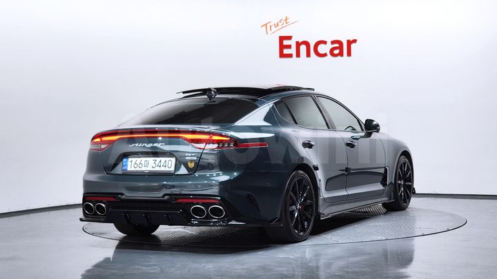 Kia Stinger 2022 — 2