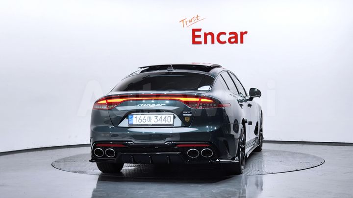 Kia Stinger 2022 — 4