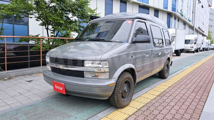 Chevrolet Astro Van