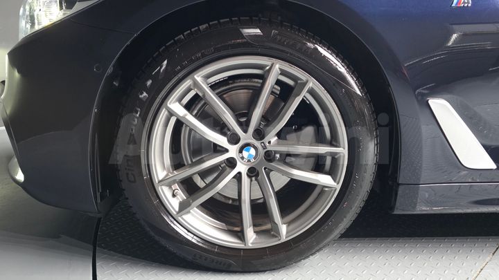 BMW 5 Series 2018 — 5