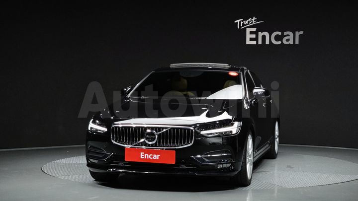 Volvo S90 2019 — 3