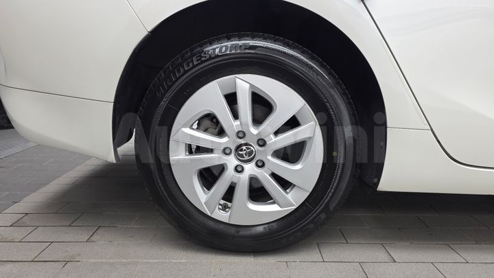 Toyota Prius 2017 — 5