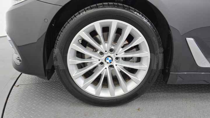 BMW 5 Series 2020 — 5