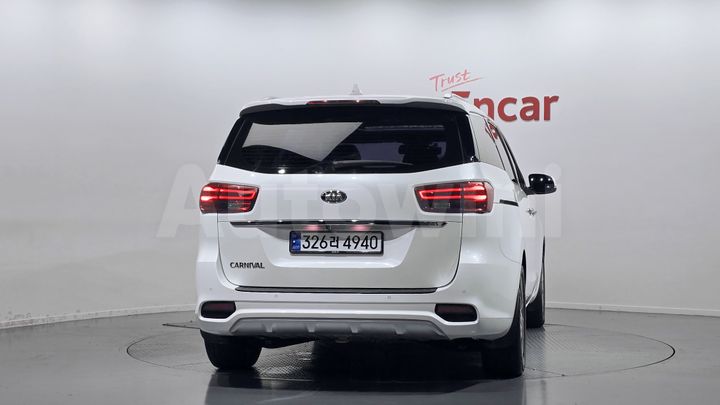 Kia Carnival 2019 — 4