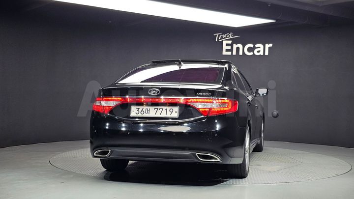 Hyundai Grandeur 2011 — 4