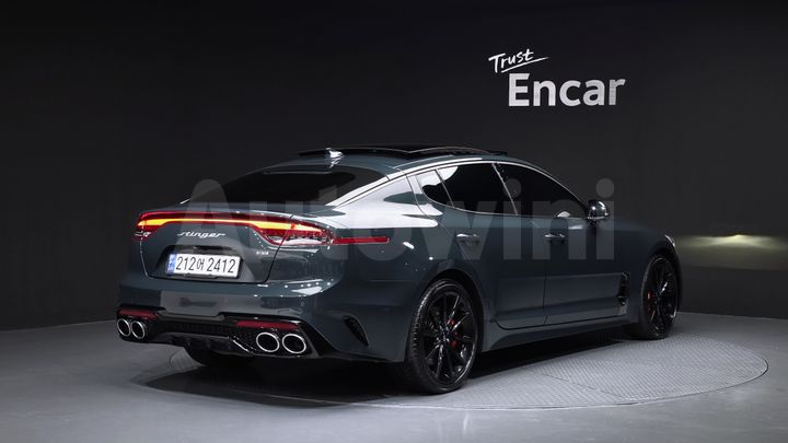 Kia Stinger 2023 — 2