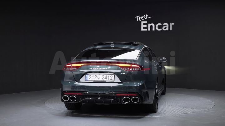 Kia Stinger 2023 — 4