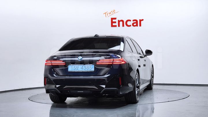 BMW i5 2026 — 4