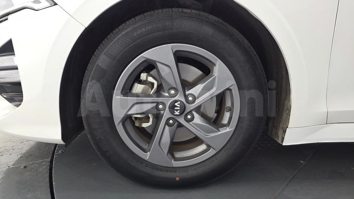 Kia K5 2020 — 5