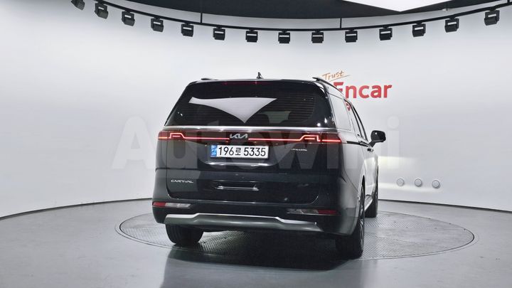 Kia Carnival 2022 — 4