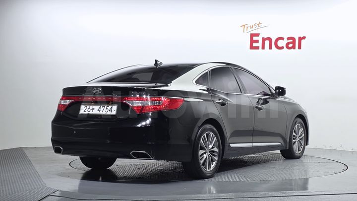 Hyundai Grandeur 2015 — 2