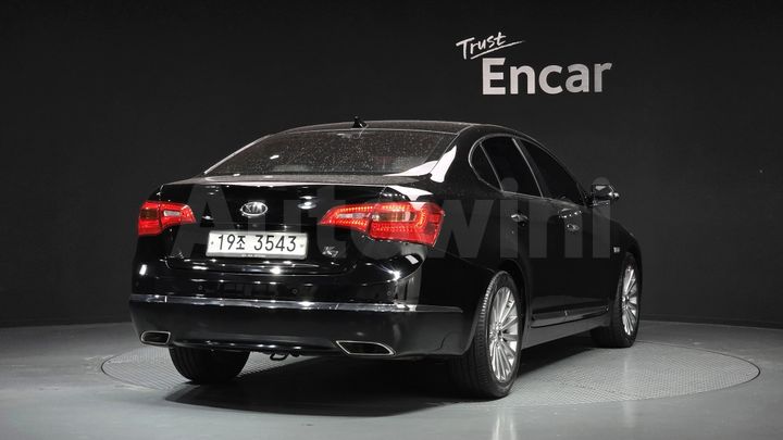 Kia K7 2011 — 2