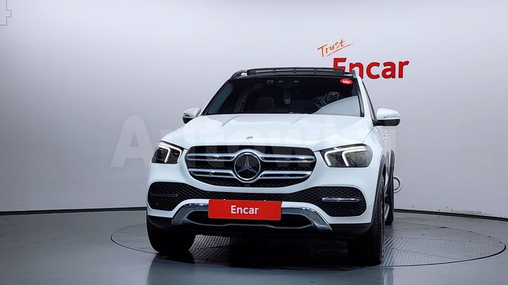 Mercedes Benz GLE Class 2023 — 3